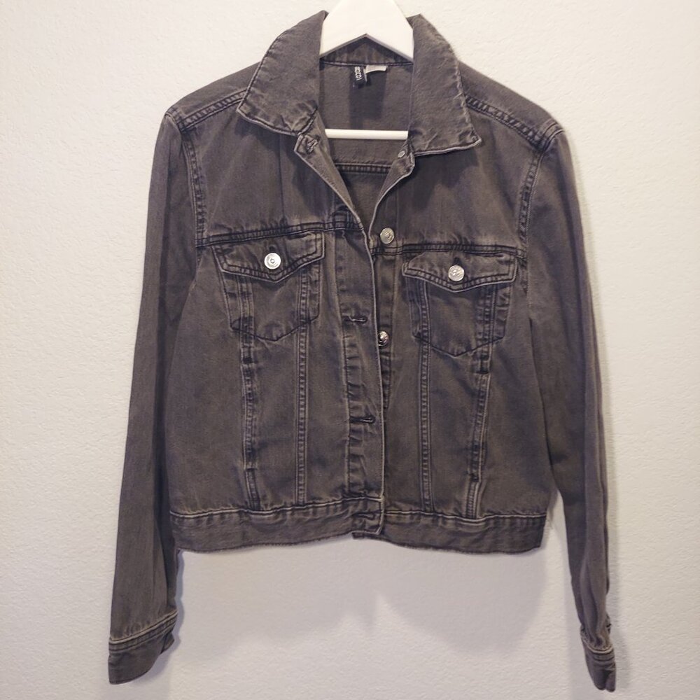 H&M Divided Grey Wash Denim Jacket 100% Cotton Size 6 - Picture 2 of 11